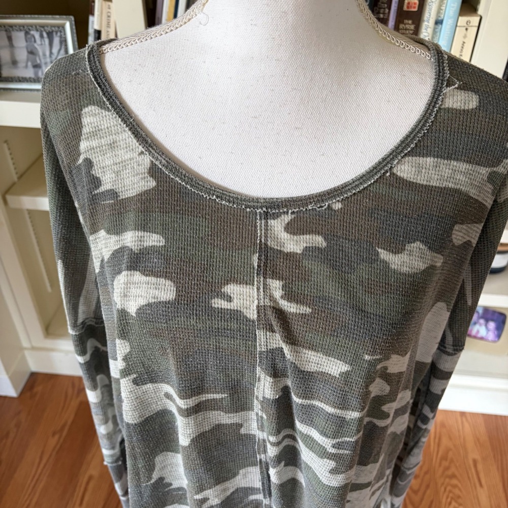 Y2K Lucky Brand Camo Long Sleeve Waffle Knit Scoop Neck Shirt Sz Medium Vintage - Picture 10 of 10